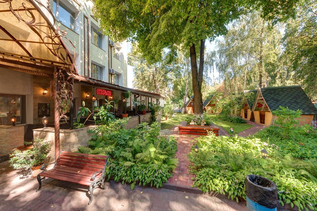 Aleksandria Hotel Kyiv Exterior photo