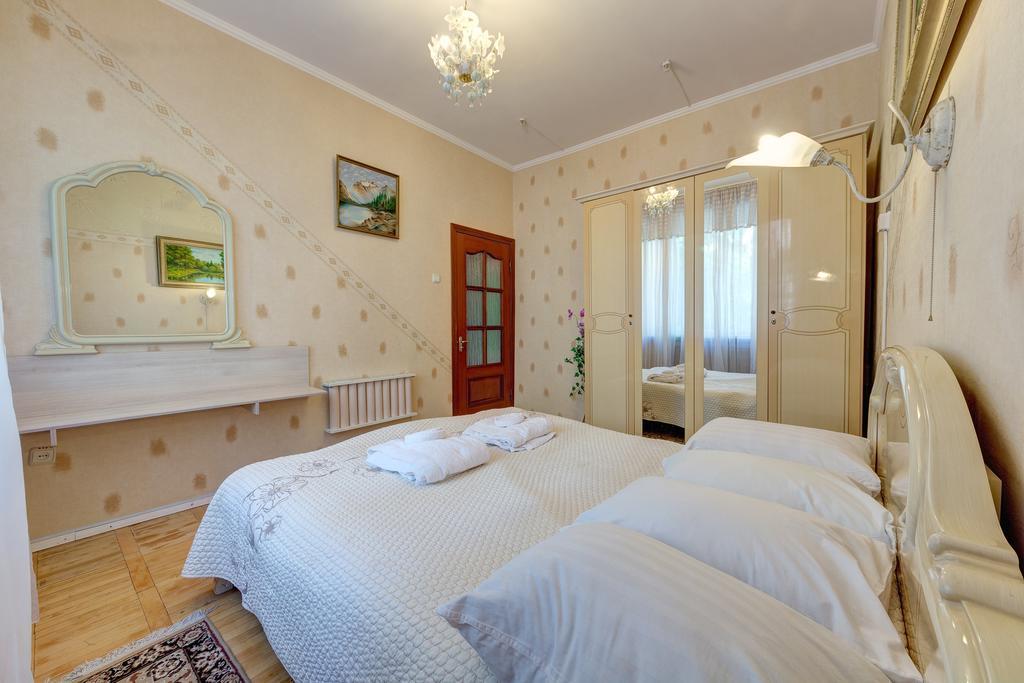 Aleksandria Hotel Kyiv Exterior photo