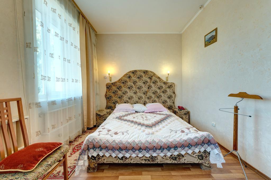Aleksandria Hotel Kyiv Exterior photo