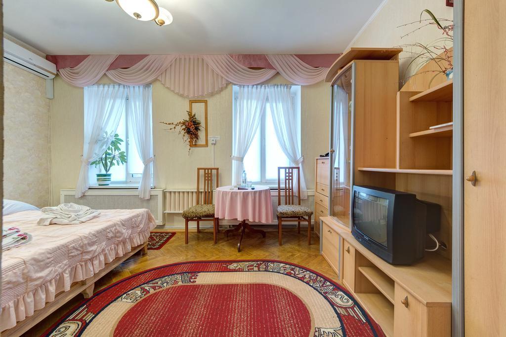 Aleksandria Hotel Kyiv Exterior photo