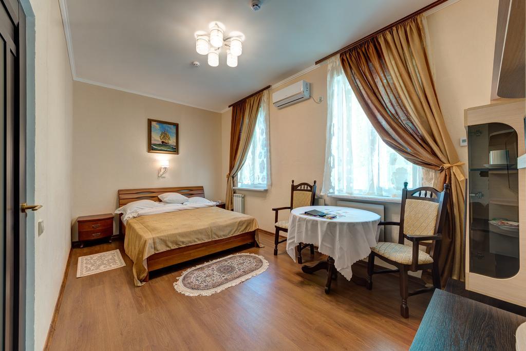 Aleksandria Hotel Kyiv Exterior photo
