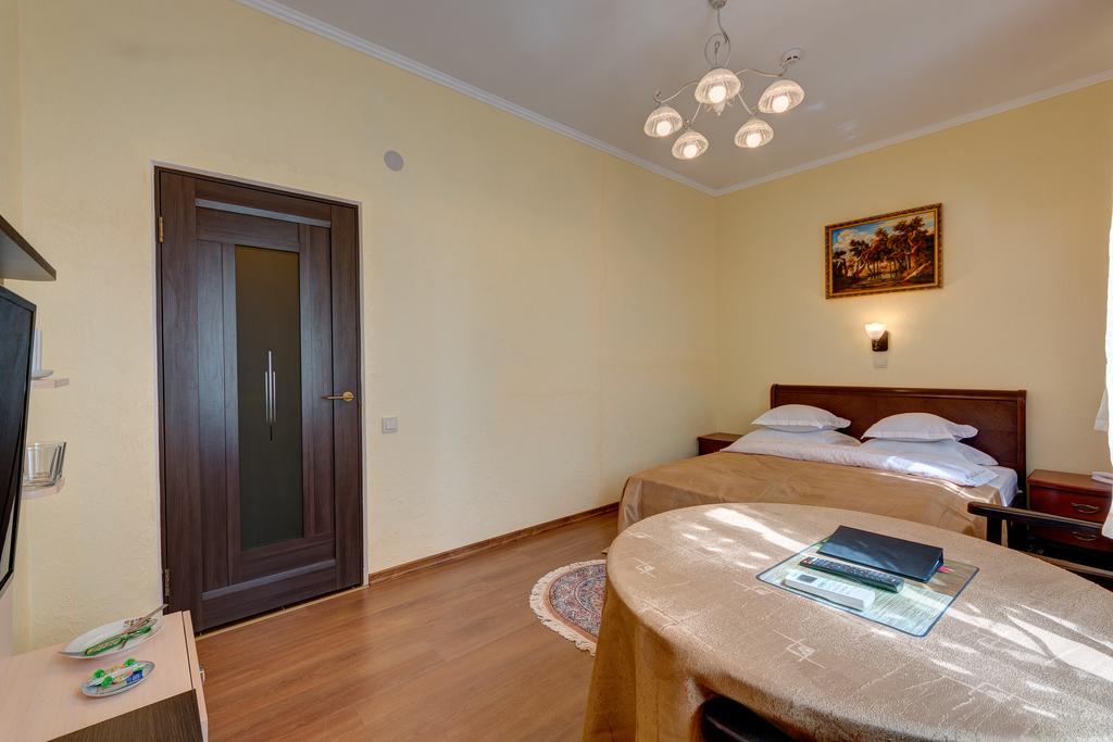 Aleksandria Hotel Kyiv Exterior photo