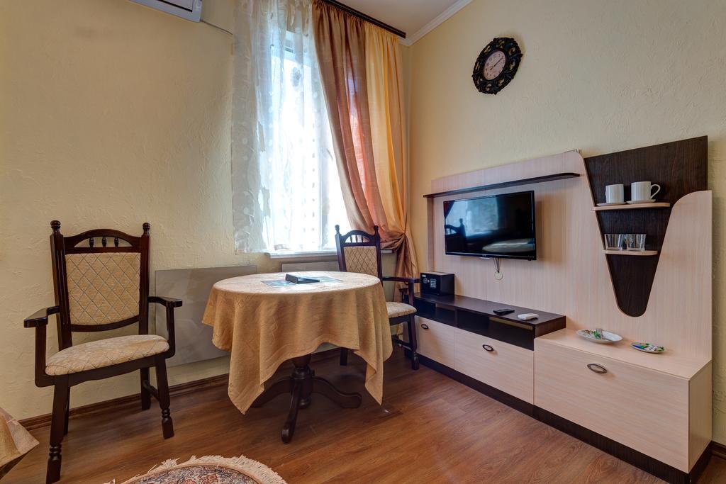 Aleksandria Hotel Kyiv Exterior photo