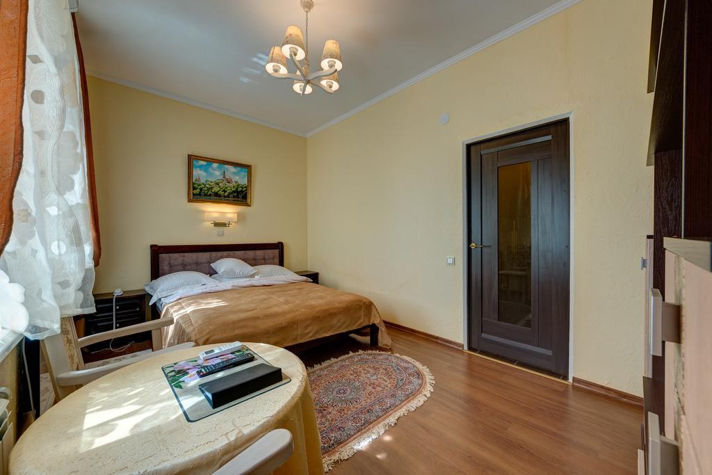 Aleksandria Hotel Kyiv Exterior photo