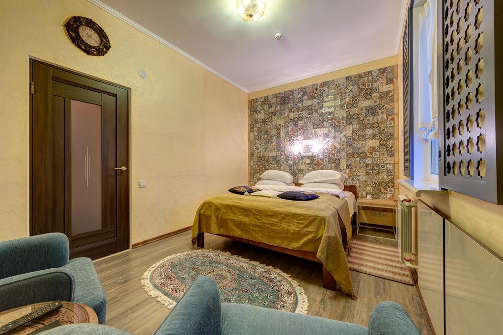 Aleksandria Hotel Kyiv Exterior photo